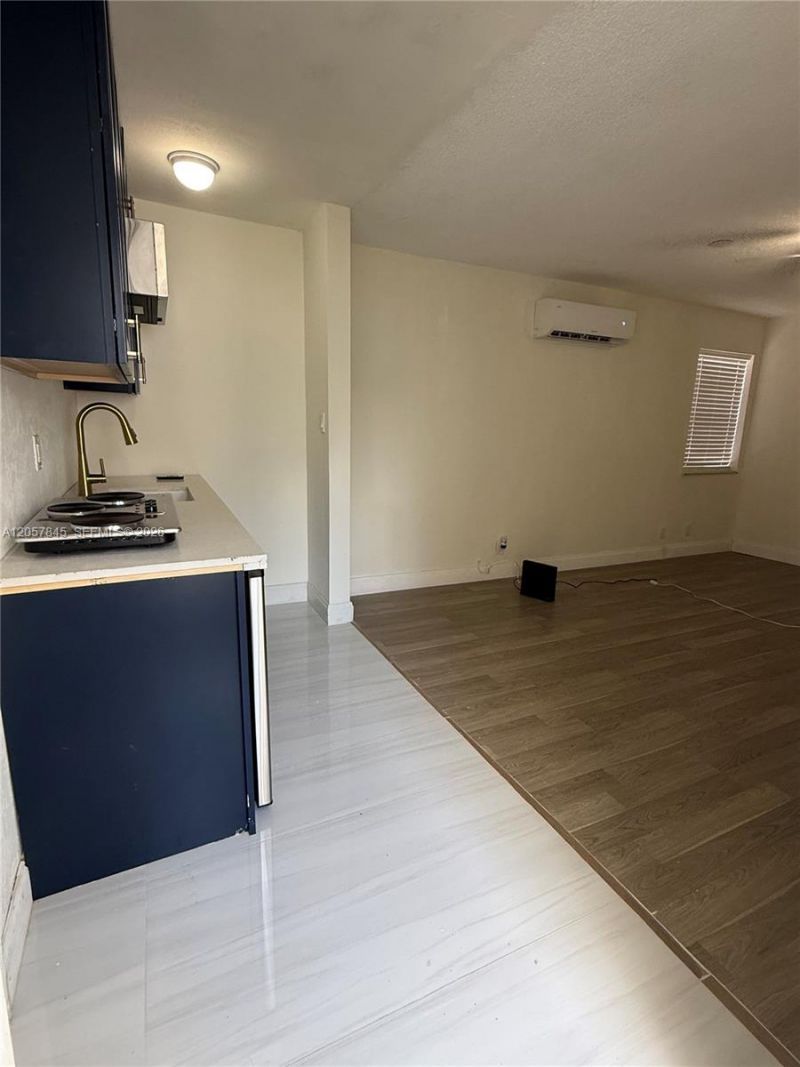1816 NW 25th Ter , Fort Lauderdale, FL 33311 Photo