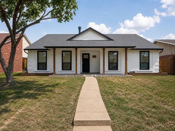 4433 Larner Street , The Colony, TX 75056