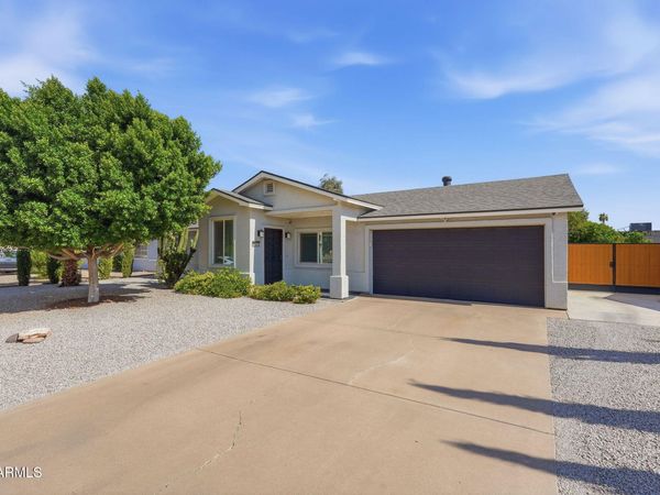 4051 E EMILE ZOLA Avenue, Phoenix, AZ 85032