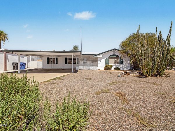 809 S Saranac Avenue, Mesa, AZ 85208