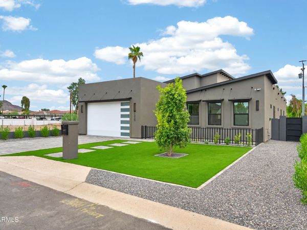1335 E KALER Drive, Phoenix, AZ 85020
