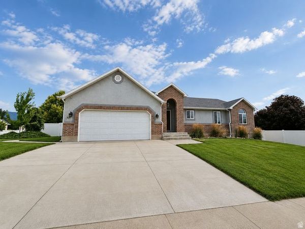 198 N DAKOTA DR , Springville, UT 84663