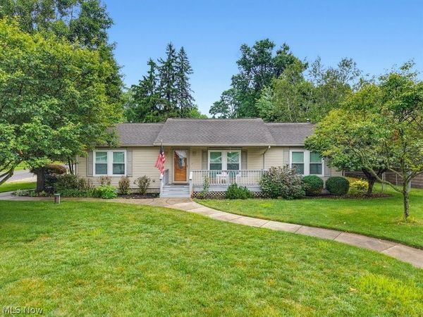 3295 Waterside Drive , Akron, OH 44319