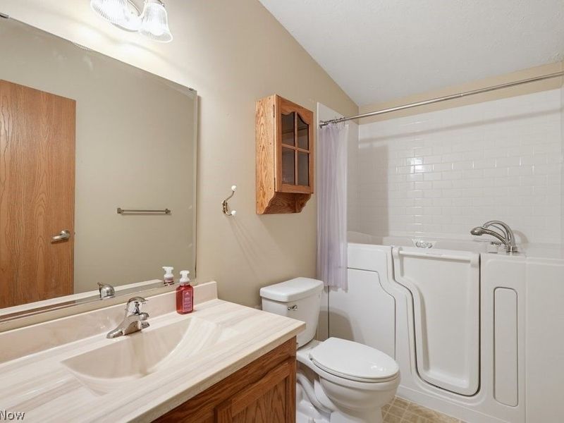 3295 Waterside Drive , Akron, OH 44319 Photo 27