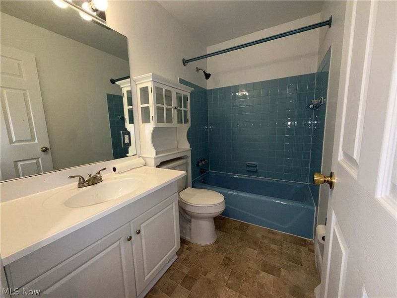 909 Thistle Place SE, Warren, OH 44484 Photo 14