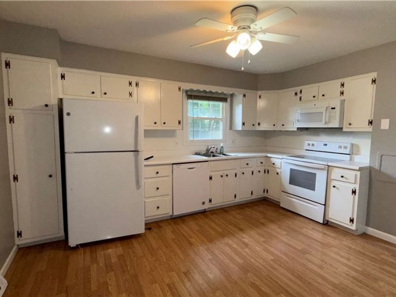 909 Thistle Place SE, Warren, OH 44484 Photo 5
