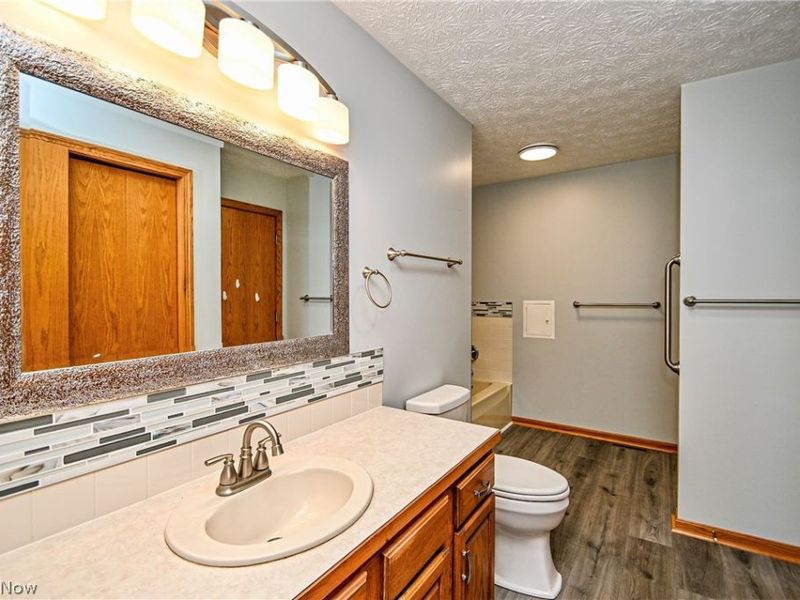 12782 Forsythia Avenue NW, Uniontown, OH 44685 Photo 12