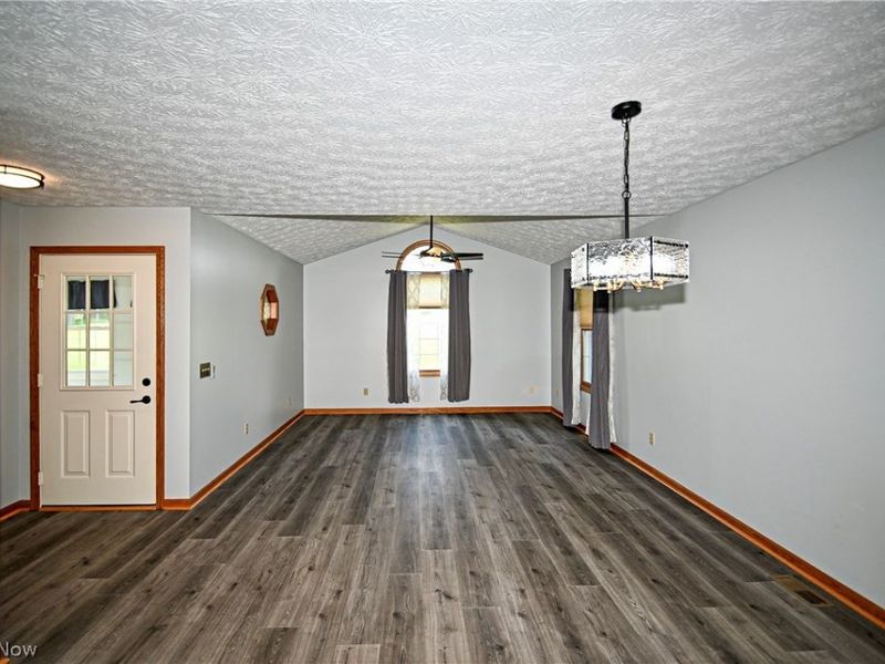 12782 Forsythia Avenue NW, Uniontown, OH 44685 Photo 5
