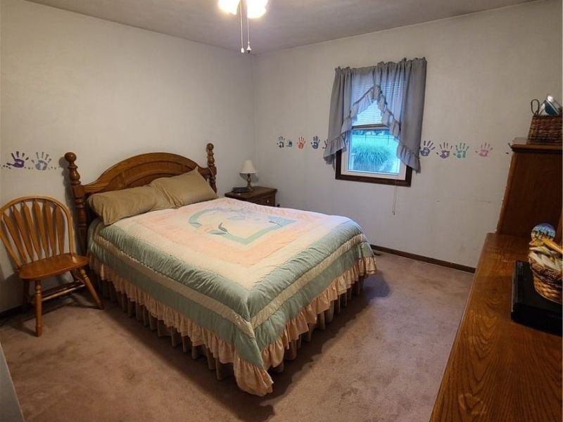 171 Pyle Place , Adena, OH 43901 Photo 13