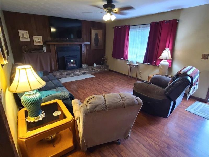 171 Pyle Place , Adena, OH 43901 Photo 8