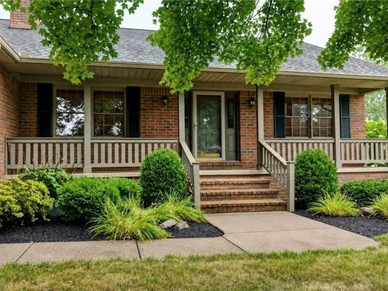 207 Sarah Circle NE, Navarre, OH 44662 Photo 2