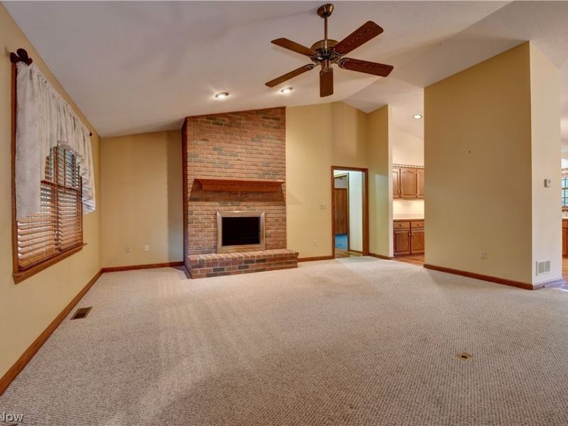207 Sarah Circle NE, Navarre, OH 44662 Photo 5