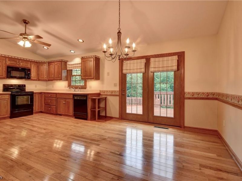 207 Sarah Circle NE, Navarre, OH 44662 Photo 7
