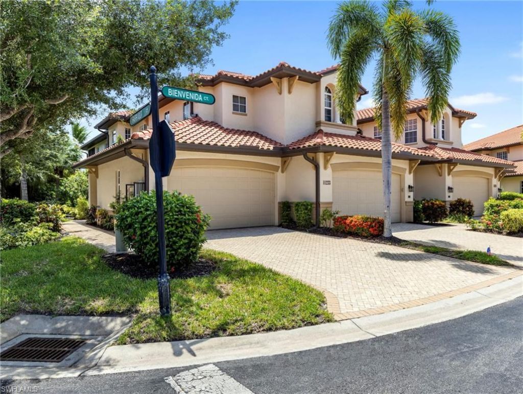 11233 Bienvenida Ct, Unit 201, Fort Myers, FL 33908 Photo