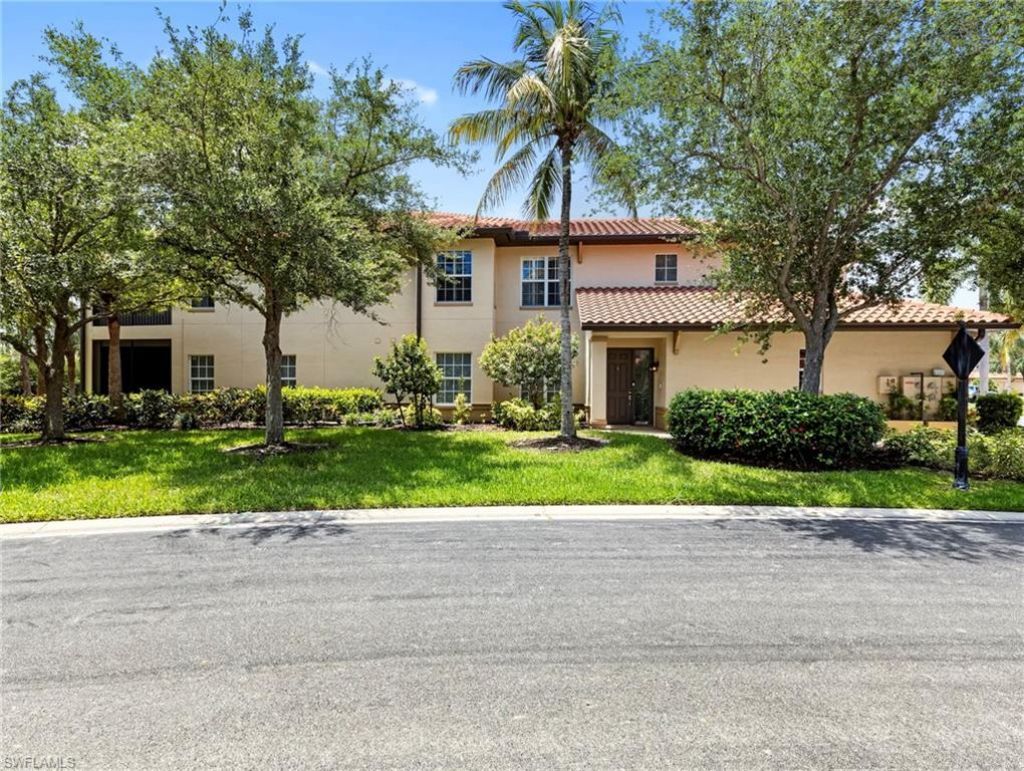 11233 Bienvenida Ct, Unit 201, Fort Myers, FL 33908 Photo
