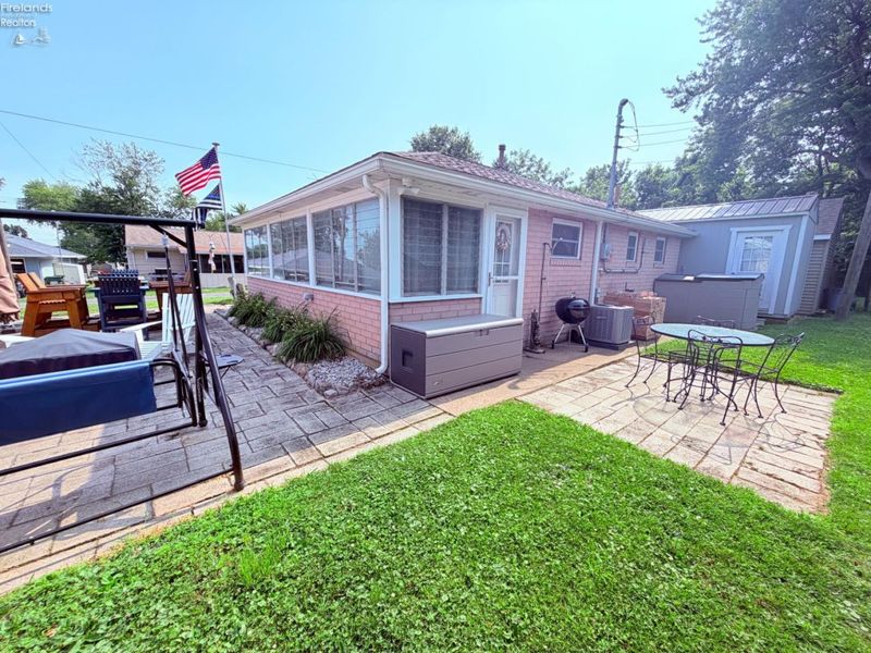 5821 E Peach Street, Port Clinton, OH 43452 Photo 27