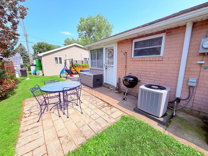 5821 E Peach Street, Port Clinton, OH 43452 Photo 28