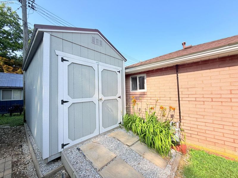 5821 E Peach Street, Port Clinton, OH 43452 Photo 31