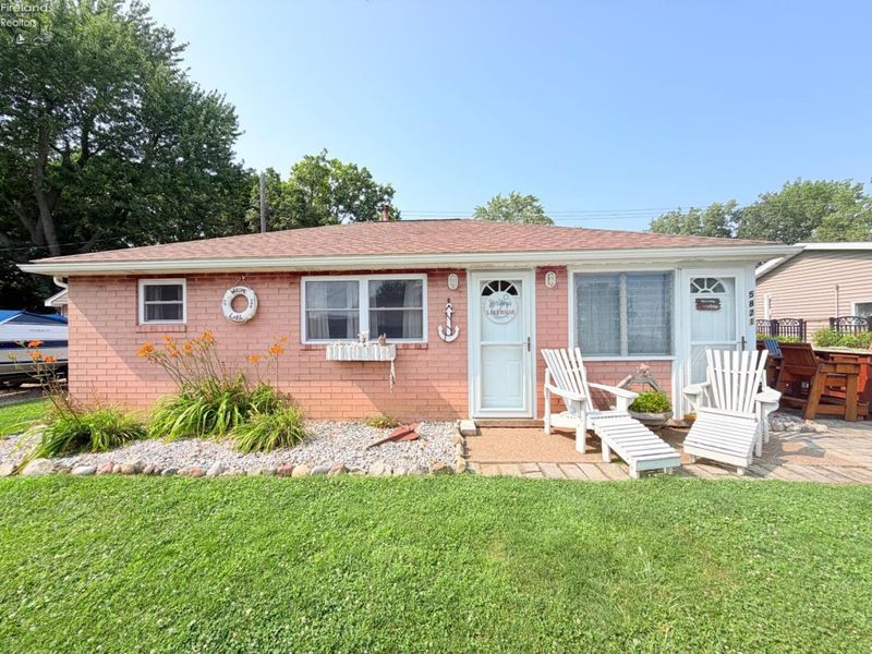 5821 E Peach Street, Port Clinton, OH 43452 Photo 8