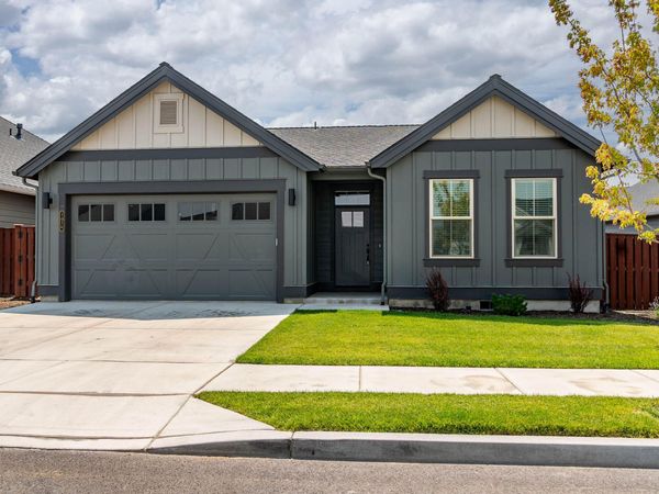 1076 NE Henry Drive, Prineville, OR 97754