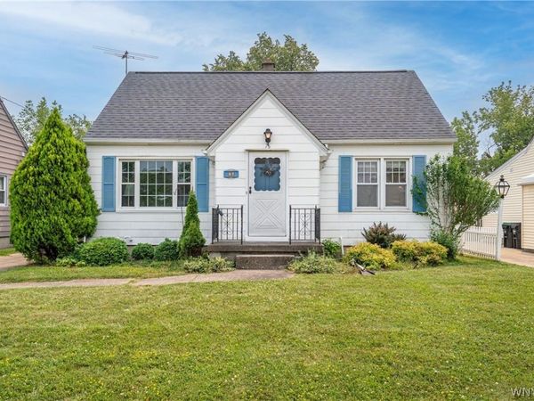 76 Canterbury Lane, Buffalo, NY 14217