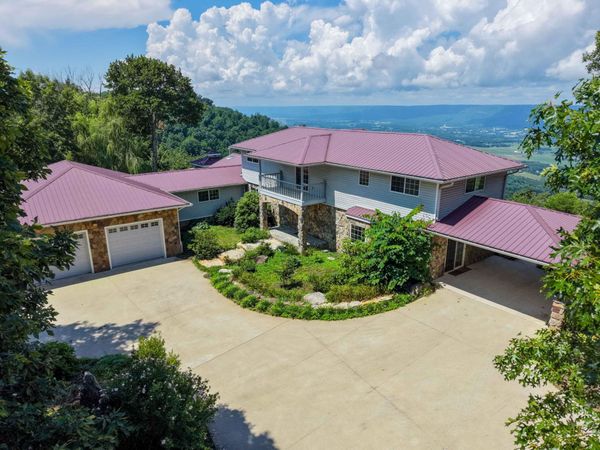 1981 Porch Rock Road , Pikeville, TN 37367