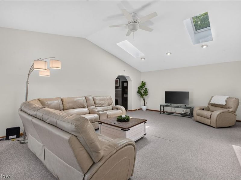 14390 N Cheshire Street, Burton, OH 44021 Photo 10