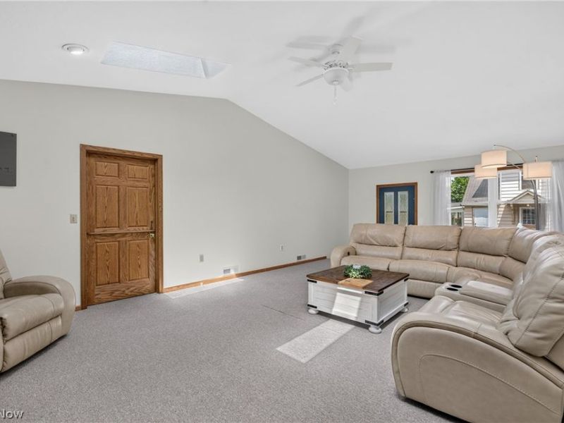 14390 N Cheshire Street, Burton, OH 44021 Photo 12