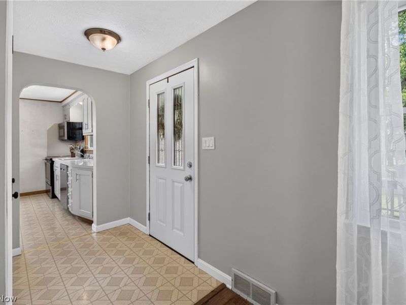 14390 N Cheshire Street, Burton, OH 44021 Photo 21