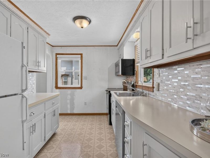 14390 N Cheshire Street, Burton, OH 44021 Photo 7