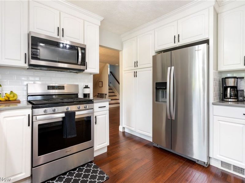 7328 Lake O Springs Avenue NW, North Canton, OH 44720 Photo 17