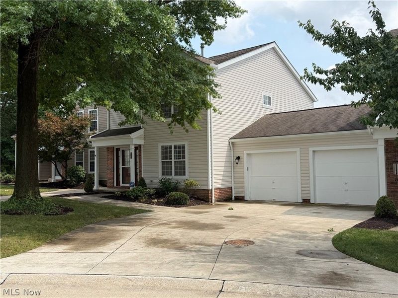 8531 Ravenswood Lane, Macedonia, OH 44056 Photo 1