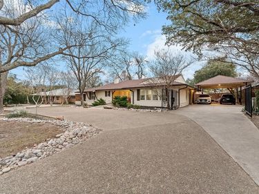 6806 ROYAL Lane, Dallas, TX 75230