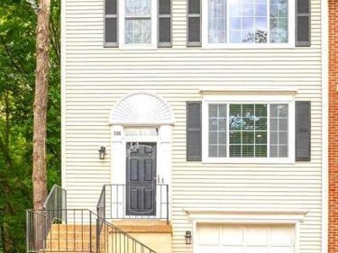 506 CLUB HOUSE ROAD , FREDERICKSBURG, VA 22406
