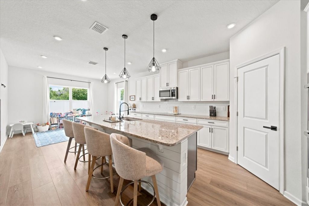 4221 Keeson Circle, Vero Beach, FL 32967 Photo