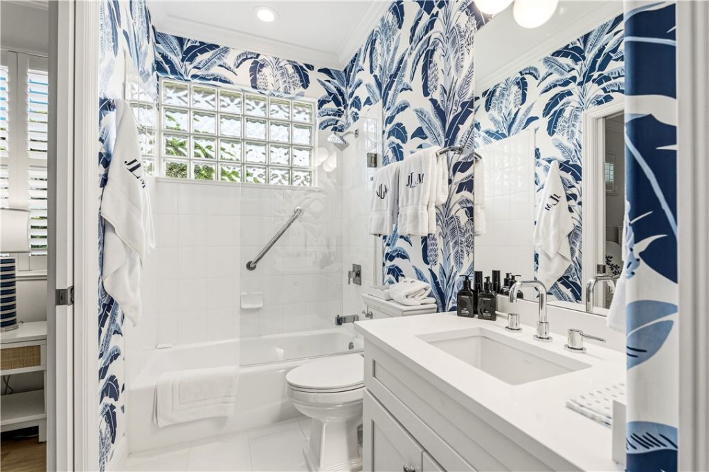1310 Saint Catherines Circle, Vero Beach, FL 32967 Photo