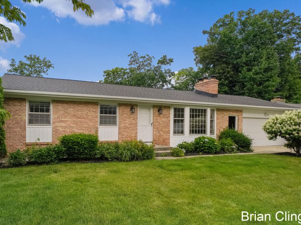 4707 SE Bonnie Avenue SE, Kentwood, MI 49508