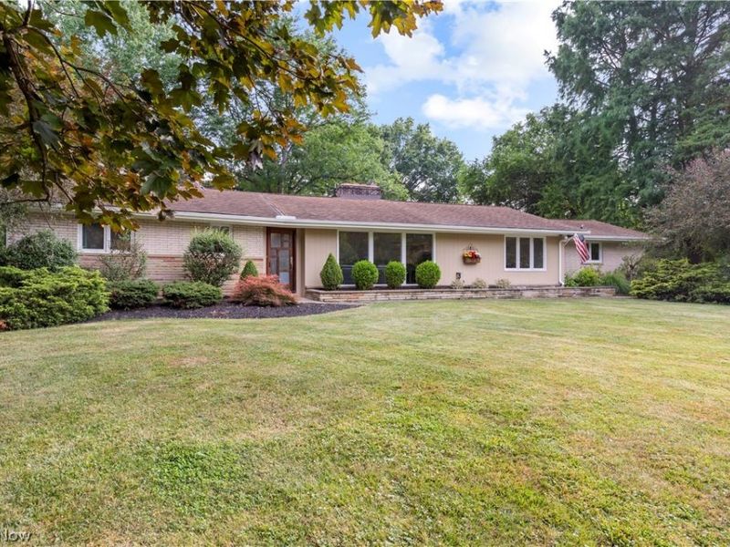 10500 Laurel Lane, Brecksville, OH 44141 Photo 2