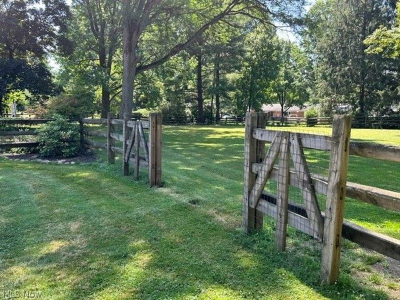 10500 Laurel Lane, Brecksville, OH 44141 Photo 8