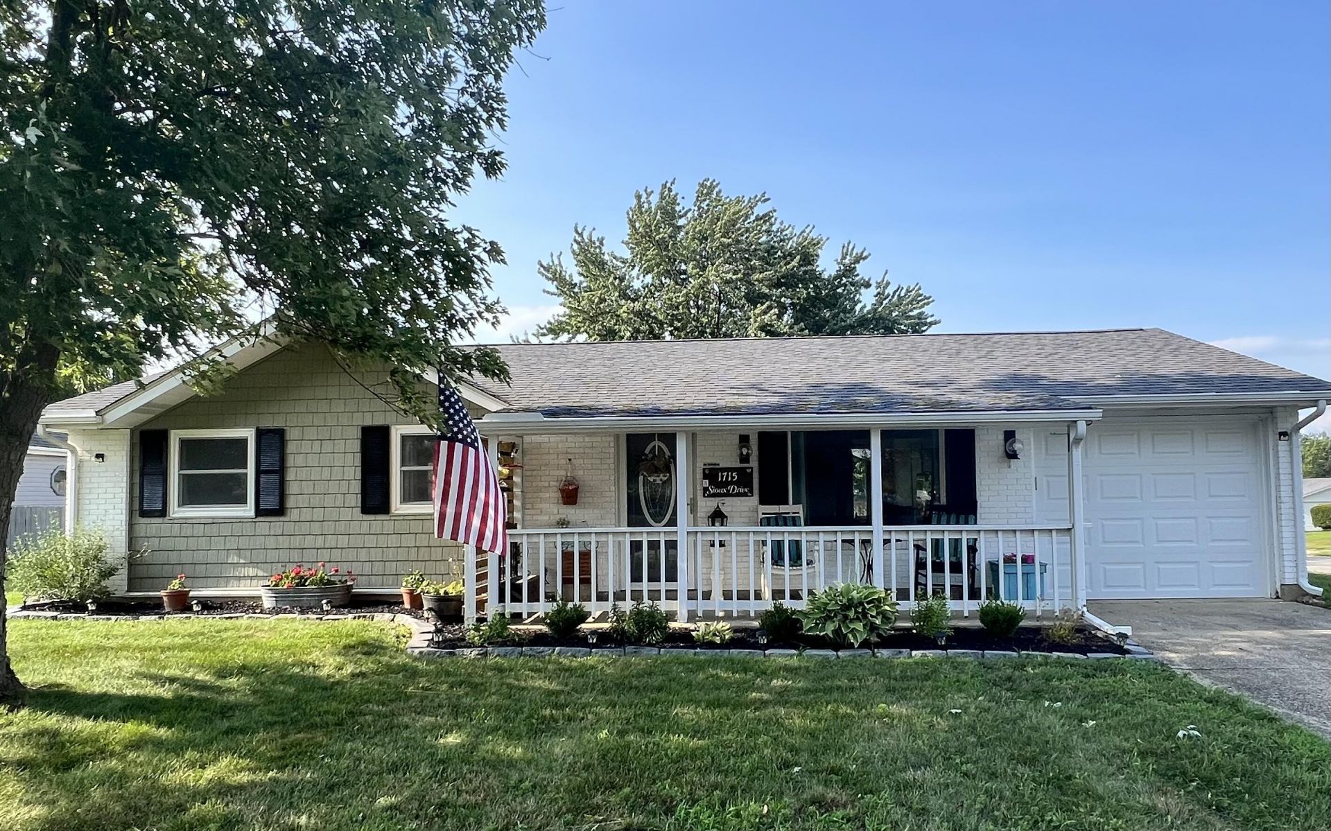 1715 Sioux Drive , Circleville, OH 43113 Main Photo