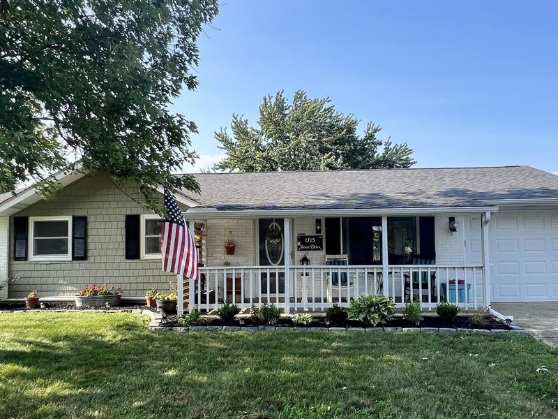 1715 Sioux Drive , Circleville, OH 43113 Photo 1