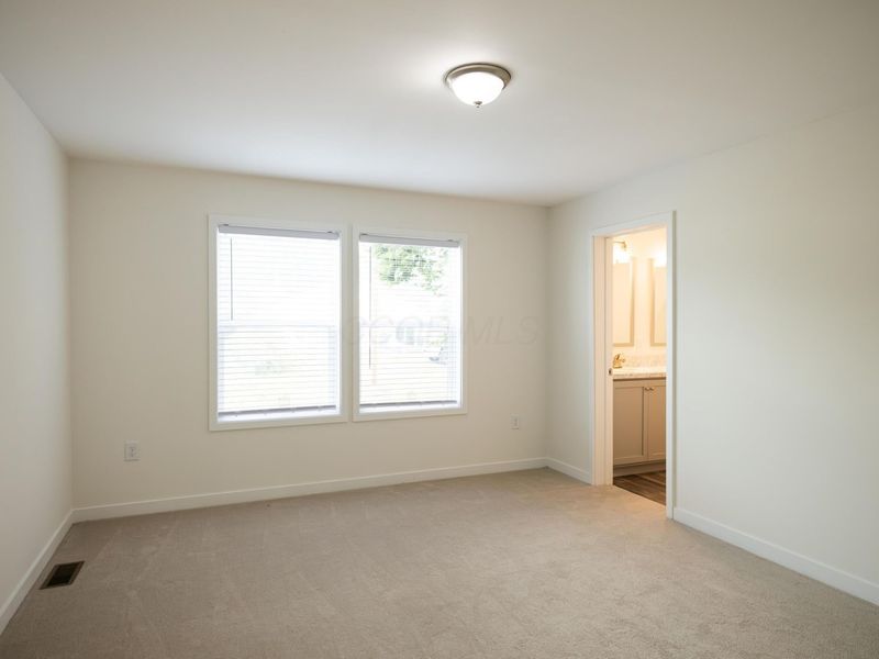 160 E Channel Street , Newark, OH 43055 Photo 10
