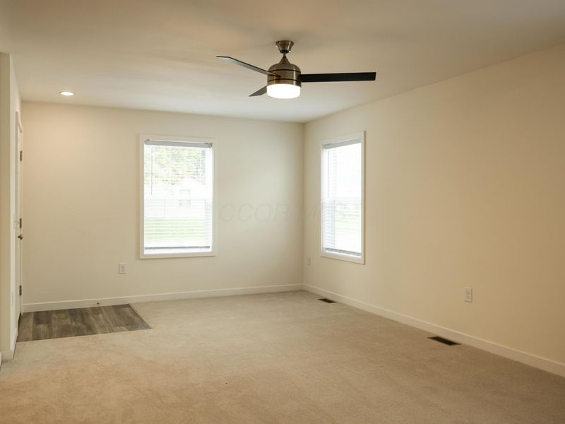 160 E Channel Street , Newark, OH 43055 Photo 17
