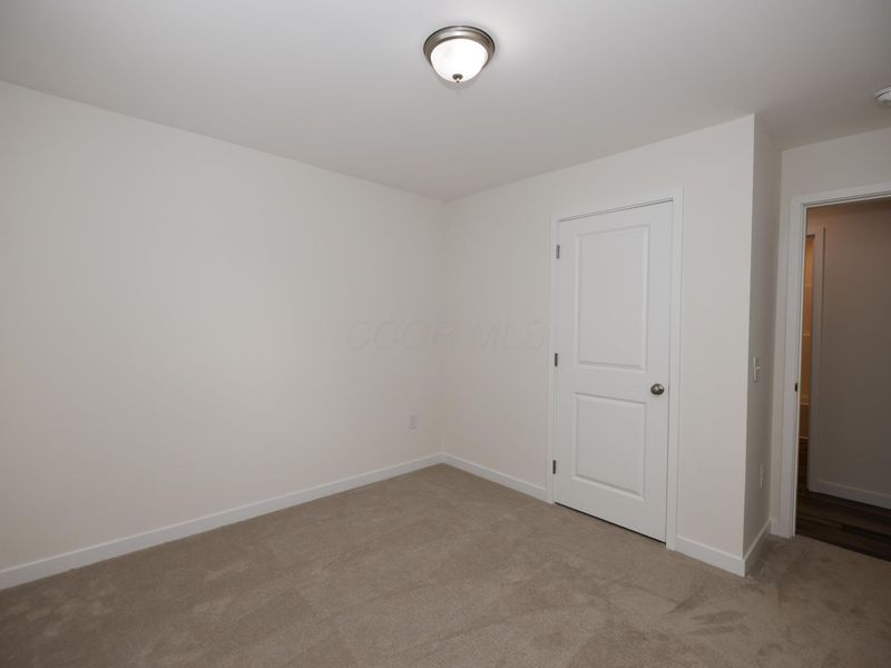 160 E Channel Street , Newark, OH 43055 Photo 27