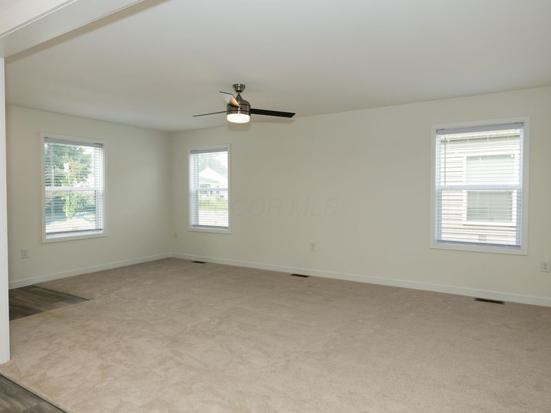 160 E Channel Street , Newark, OH 43055 Photo 8