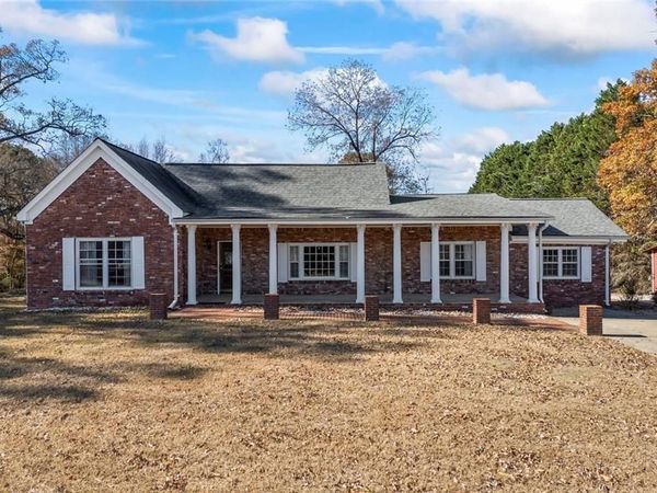 102 Mount Moriah Road , Auburn, GA 30011