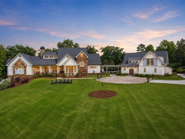 525 N River Road NE, Rome, GA 30161