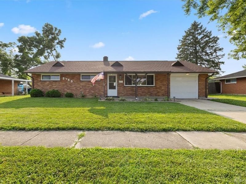 5745 Harshmanville Road, Huber Heights, OH 45424 Photo 2