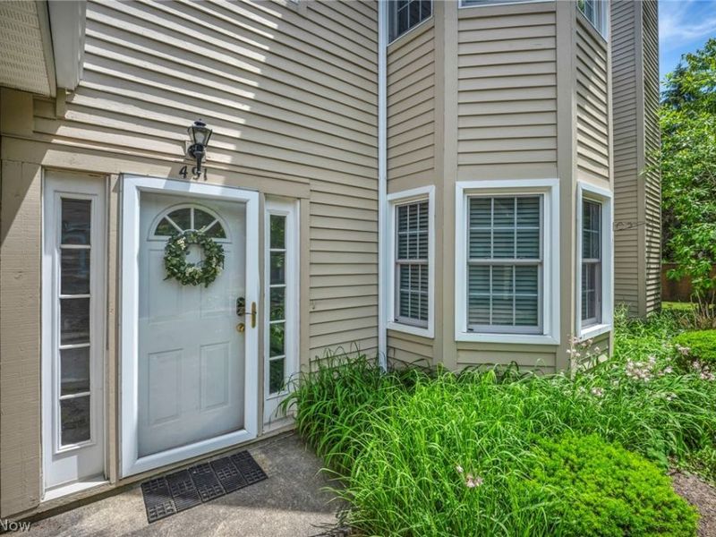 491 Eagle Trace, Unit 491, Mayfield Heights, OH 44124 Photo 2