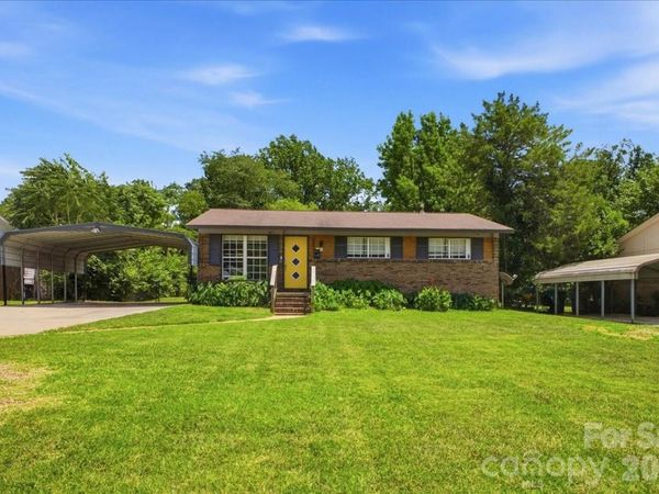 2521 Alleghany Street , Charlotte, NC 28208